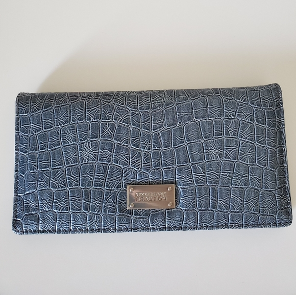 Blue Kenneth Cole Wallet - Picture 1 of 4